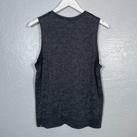 Lululemon Women 6 Black Gray Breeze By Muscle Tank Camo Perforated Athleisure - Picture 4 of 9